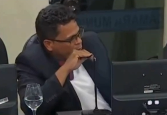 “Tem que ter o respeito nessa pest3 aqui”: Vereador de Poço Redondo dispara críticas e chama ambiente da Câmara de “vergonhoso” após troca de ofensas “Tem que ter o respeito nessa pest3 aqui”: Vereador de Poço Redondo dispara críticas e chama ambiente da Câmara de “vergonhoso” após troca de ofensas