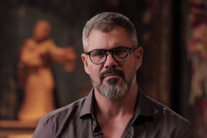 Juliano Cazarré cria curso para “homens enfraquecidos