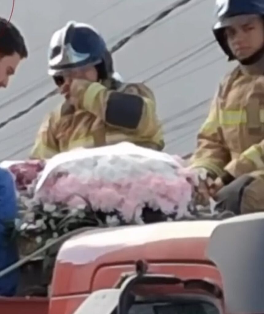 Modelo é sepultada na Bahia após morte no Rio de Janeiro