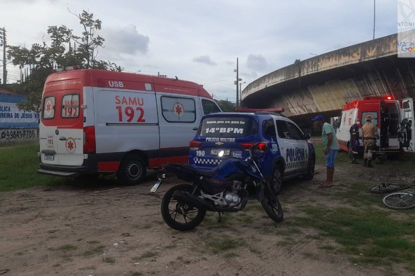 Motociclista fica ferido após perder controle e cair sob a ponte Aracaju-Barra