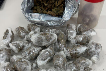 Radiopatrulha apreende mais de 1 kg de droga no Jardim Centenário, em Aracaju