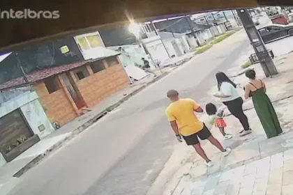 Criança de 3 anos m0rre após muro desabar, enquanto brincava na calçada em João Pessoa