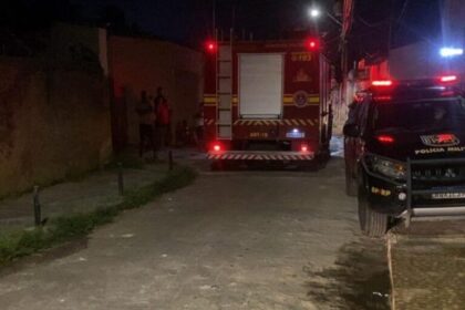 Homem em surto psiquiátrico ateia fogo em residência na Zona Norte de Aracaju