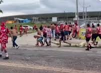 Confusão entre torcedores marca jogo entre Treze Futebol Clube e Club Sportivo Sergipe nos arredores do Amigão na Paraíba