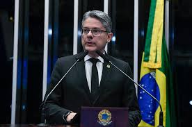 Senador Alessandro Vieira relata ameaças após relatório da CPI e critica reação do Judiciário