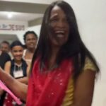 De peruca e salto alto, deputado baiano aparece em rede social para defender pastor acusado de transfobia:”Mulher tem ovário e homem tem ‘ovo’”