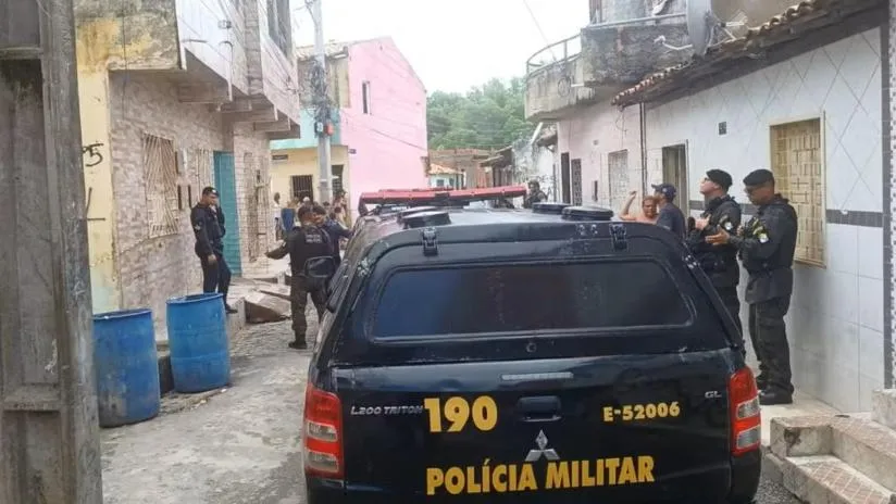 Mulher é encontrada morta dentro de casa em Aracaju