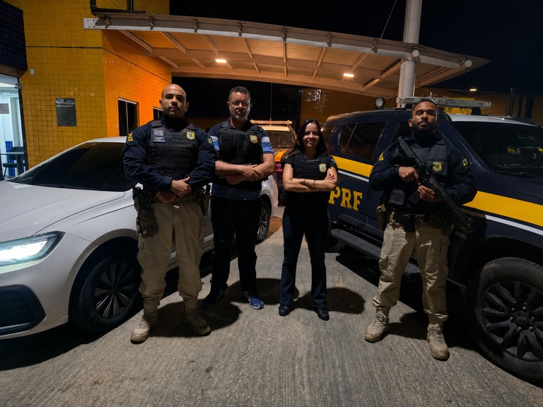 Suspeito de tentativa de feminicídi0 é preso pela PRF na BR-101 em Sergipe Suspeito de tentativa de feminicídi0 é preso pela PRF na BR-101 em Sergipe