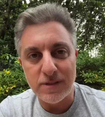 Internautas apontam ataque de Luciano Huck ao Bolsa Família; Apresentador diz que falas foram tiradas de contexto