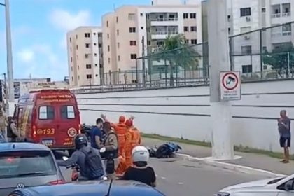 Ac1dente envolvendo quatro motos deixa três pessoas feridas em Aracaju