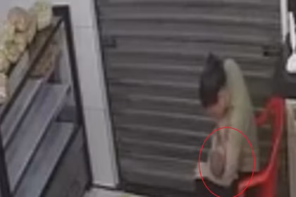 Agente de trânsito amamenta bebê após mãe ser vítima de tentativa de feminicídi0 no interior de Alagoas
