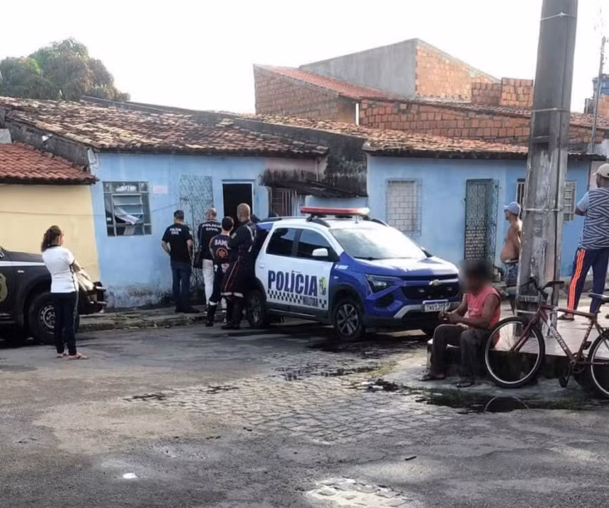 Homem é encontrado morto dentro de casa em Aracaju Homem é encontrado morto dentro de casa em Aracaju