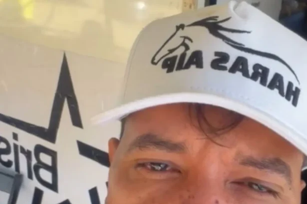 “Peço perdão pela hemorróida do Zezé”, dispara cantor após alegar atraso de show por culpa de Zezé Di Camargo