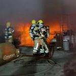 Incêndio atinge galpão de recicláveis e mobiliza bombeiros no Bairro América, em Aracaju