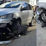 Carro atinge motocicleta estacionada em Campo do Brito