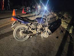 Colisão frontal entre motocicletas deixa dois mortos e um ferido grave em Canindé de São Francisco