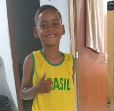 Criança de 8 anos morre após disparo dentro de casa na Zona Oeste de Natal
