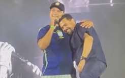 Xand leva nostalgia ao Arraiá do Povo com participação de Riquelme no palco