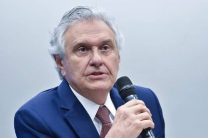 Caiado diz que Flávio Bolsonaro perde força e se coloca como principal adversário de Lula em 2026