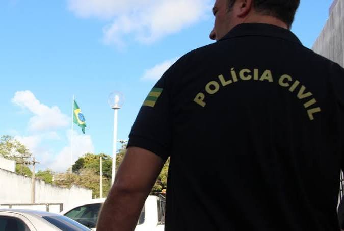 Discussão entre vizinhos termina com tiros e apreensão de arma com numeração adulterada em Campo do Brito