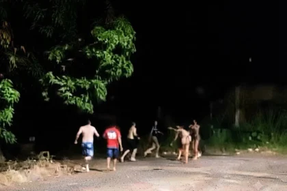 Confusão entre grupo de homens e travestis termina em briga generalizada no Mato Grosso 