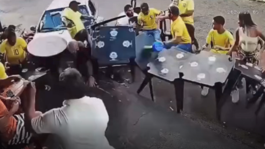 Adolescente atropela grupo de torcedores que assistia ao jogo do Brasil em calçada de MG