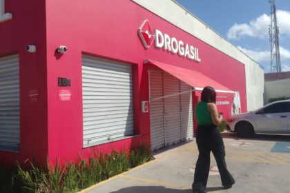 Homem assalta drogaria e leva lotes de Ozempic e Mounjaro em Manaus; prejuízo é de R$ 42 mil