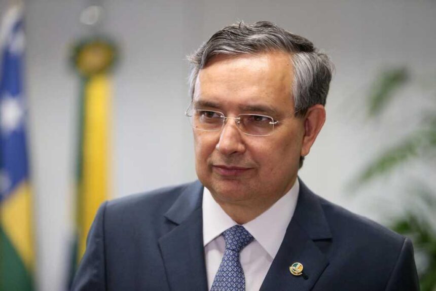 Nos bastidores: ex-prefeitos são escolhidos como suplentes de Eduardo Amorim