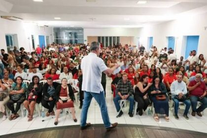 Rogério Carvalho participa de encontro com militantes e lideranças para fortalecer articulação política em Aracaju