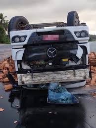 Sinistro de trânsito é registrado entre as rodovias SE-100 e SE-488 Sinistro de trânsito é registrado entre as rodovias SE-100 e SE-488