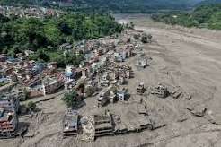 Enchentes na fronteira entre Nepal e Tibete deixam nove mortos e centenas de desaparecidos