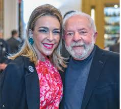 Lula diz não conhecer investigada pela PF, mas fotos mostram encontros entre os dois