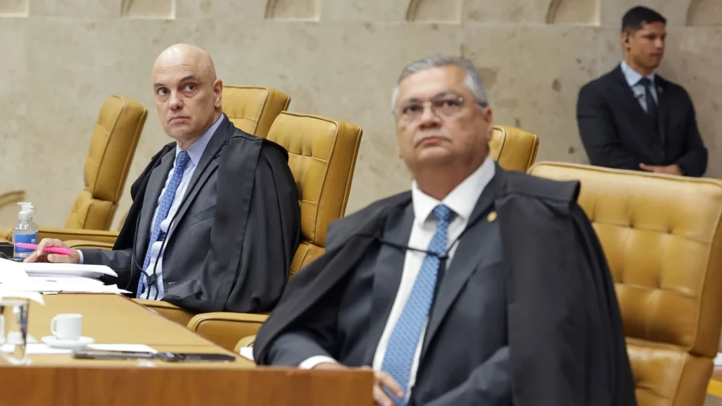 Moraes e Dino defendem obrigatoriedade de diploma para exercício do jornalismo