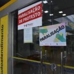 Bancários paralisam atividades por 24 horas nesta quinta-feira