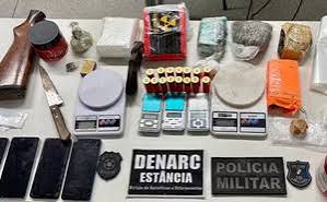 Operação Macaco Louco prende dois suspeitos de tráfico e apreende drogas em Estância