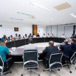 Governador cobra análise jurídica sobre situação de trabalhadores da VRS Transportes