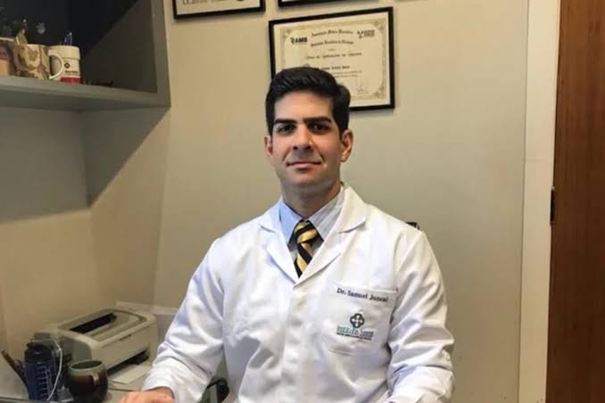 Médico urologista é alvo de operação que investiga estupro de vulnerável e pornografia infantil na Bahia Médico urologista é alvo de operação que investiga estupro de vulnerável e pornografia infantil na Bahia