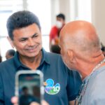Valmir assina carta-compromisso com profissionais da educação de Sergipe