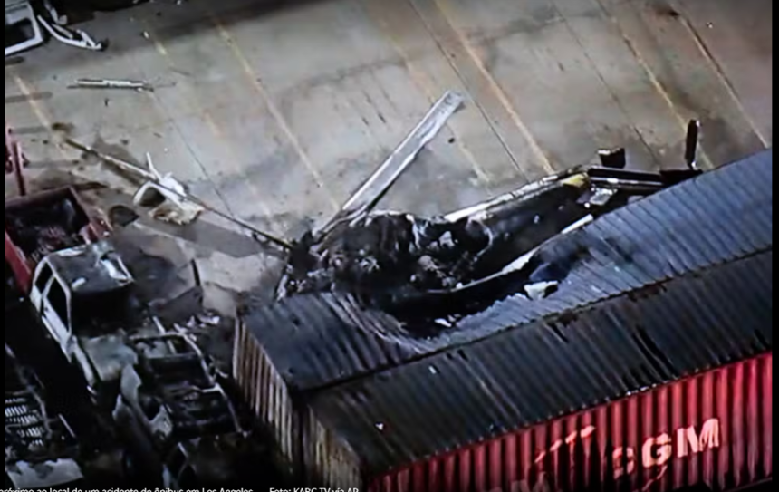 Helicóptero de reportagem cai em Los Angeles e deixa 3 mortos