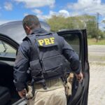 PRF recupera veículo furtado em São Paulo durante abordagem em Nossa Senhora do Socorro