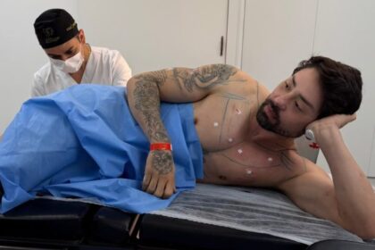 Rico Melquiades realiza procedimento na região anal para reduzir odor