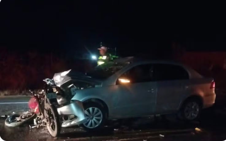 Motociclista morreu após um acidente de trânsito envolvendo um carro na Rodovia SE-230