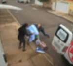 Paciente cai de maca durante transporte para ambulância em MG