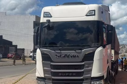 Borracheiro m0rre esmagado por carreta após falha em equipamento em Lagarto