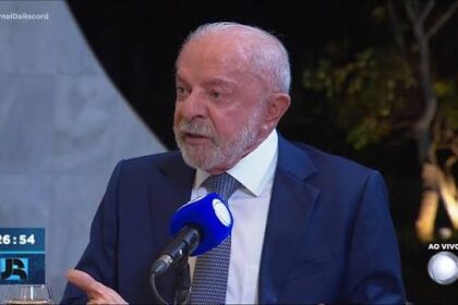 Lula diz ser “difícil um torneiro mecânico ficar dando palpite” sobre o STF ao comentar crise envolvendo ministros