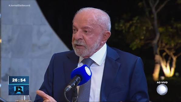Lula diz ser “difícil um torneiro mecânico ficar dando palpite” sobre o STF ao comentar crise envolvendo ministros