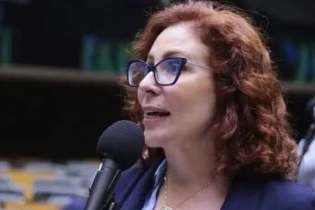 Justiça italiana adia audiência sobre extradição de Carla Zambelli para novembro