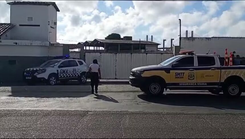 Guarda Municipal e SMTT bloqueiam saída de 80 ônibus da Empresa Modelo em Aracaju