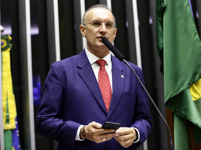 Maioria no TSE vota pelo indeferimento da candidatura de Fábio Henrique à Alese