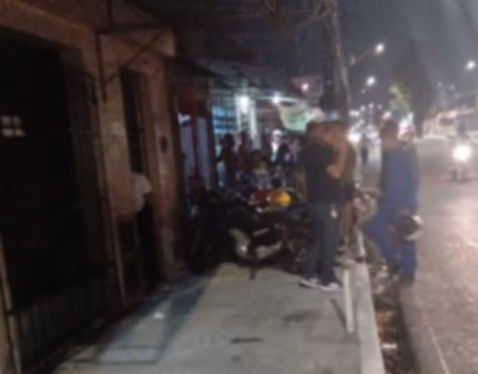 Homem é mort0 a tir0s enquanto trabalhava lavando moto em Aracaju
